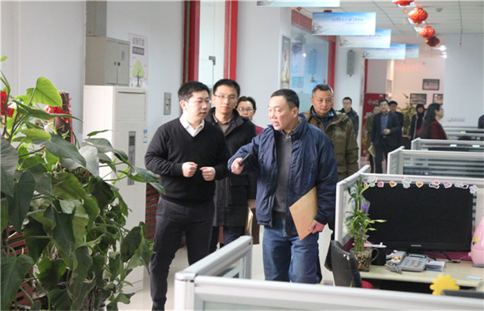 熱烈歡迎省電子商務示范企業評審組領導蒞臨河南青峰視察指導